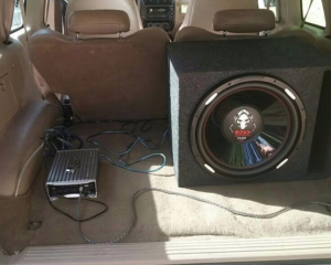 BOSS Subwoofer P126DVC in the back of a car