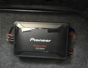 Best Car Amplifier - Pioneer GM-D9605